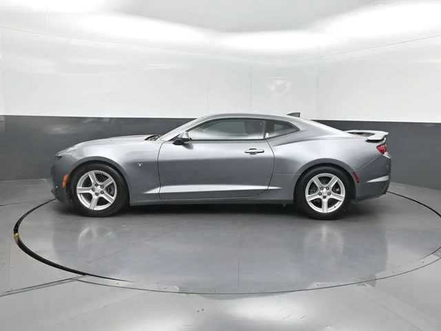 Used 2019 Gray Chevrolet 1LT image 17