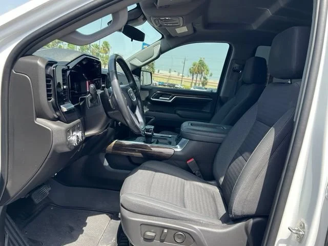 Used 2022 Summit White GMC Elevation image 12