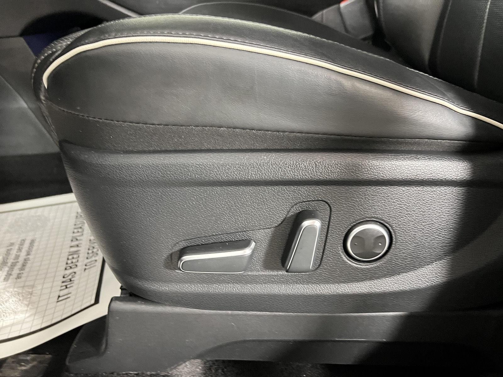 Used 2023 Steel Graphite Hyundai SEL image 7