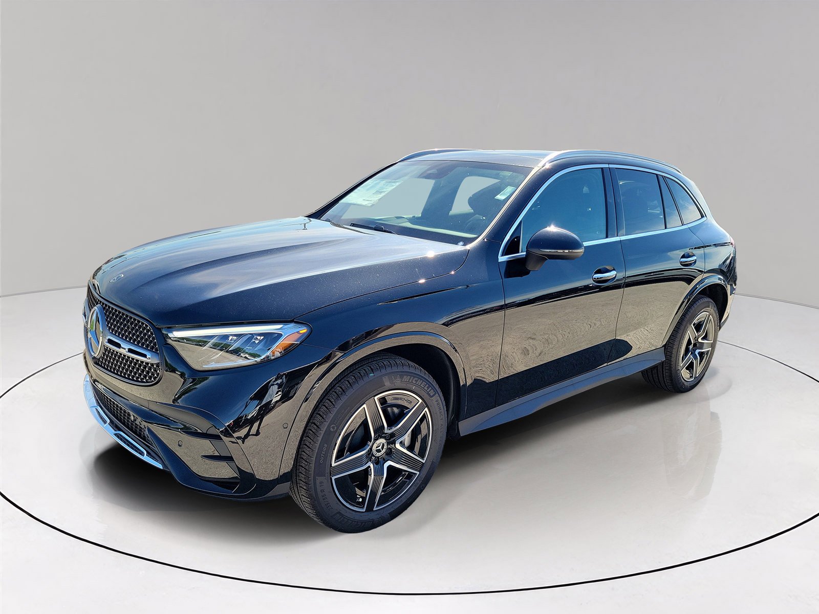 New 2026 Black Mercedes-Benz GLC 300 image 3