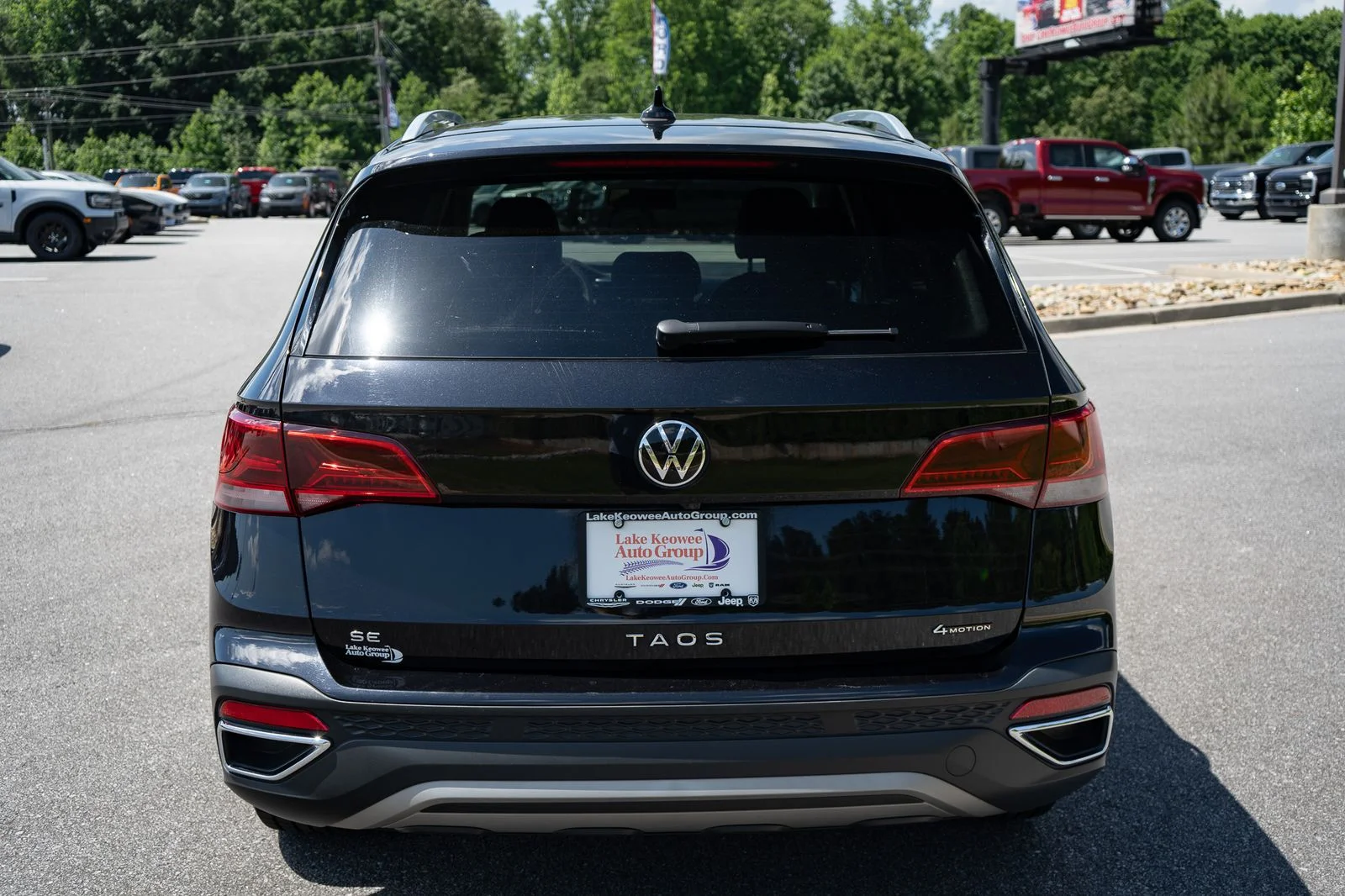 Used 2022 Black Volkswagen 1.5T SE image 8