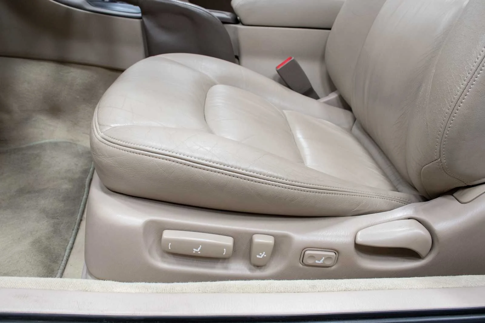 Used 1992 GARNET PEARL Lexus  image 14