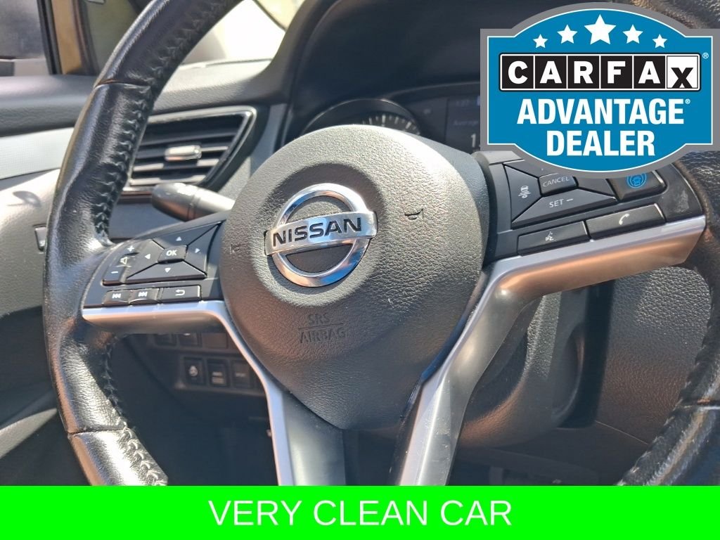 Used 2020 Red Nissan SL image 26