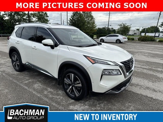 Used 2023 Pearl White Tricoat Nissan SL image 1