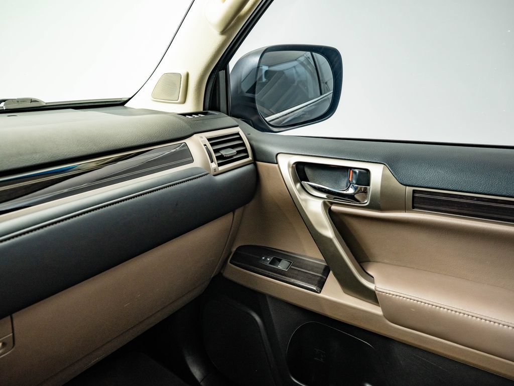 Used 2021 Onyx Black Lexus 460 Premium image 39