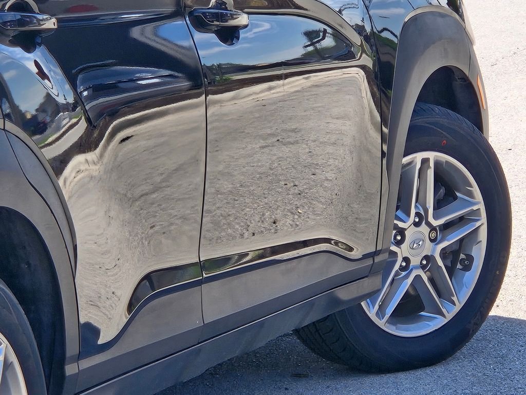 Certified Used 2022 Black Hyundai SE image 17