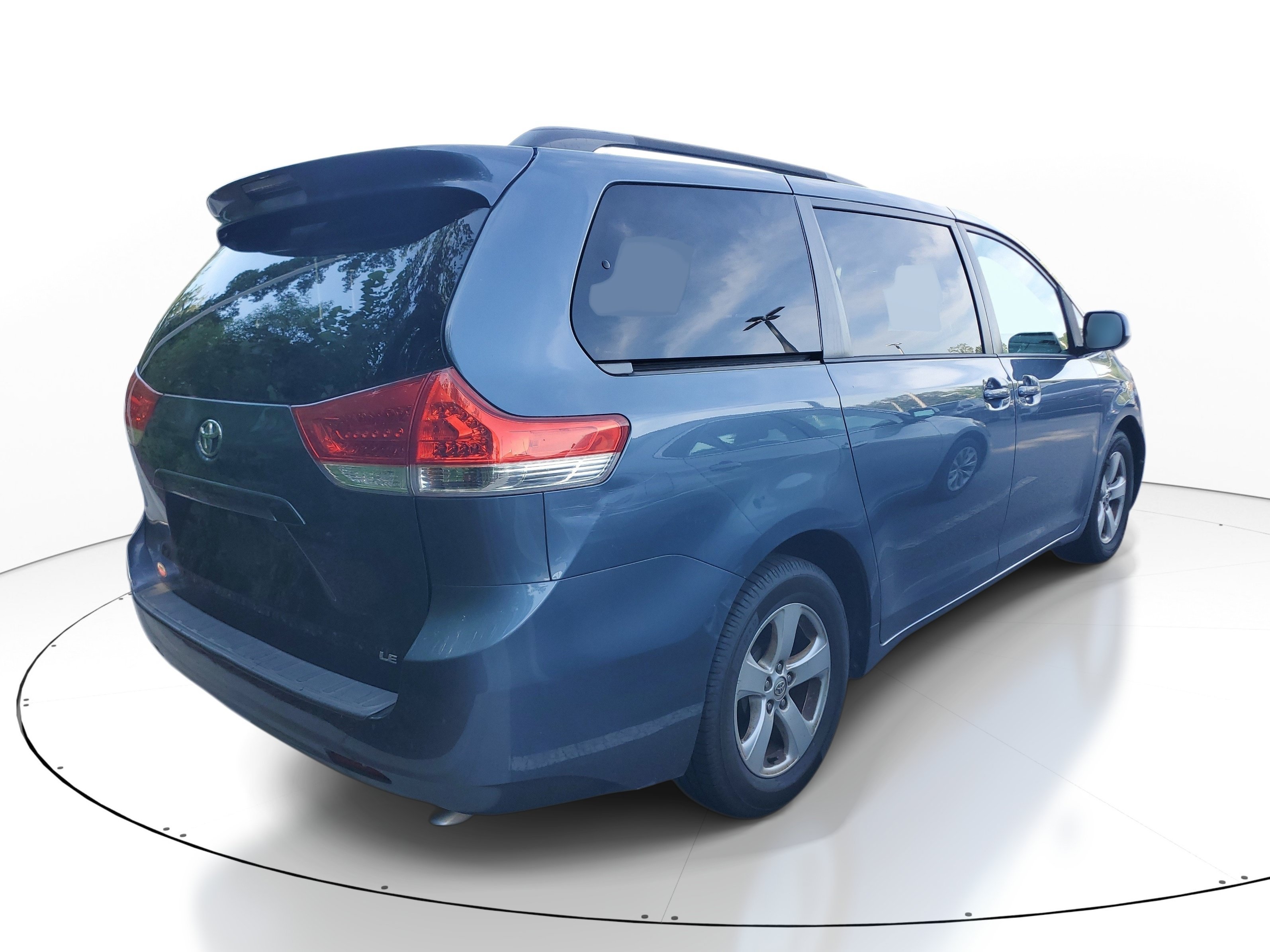 Used 2014 Blue Toyota LE image 8