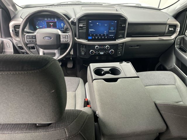 Used 2025 Oxford White Ford XLT image 4