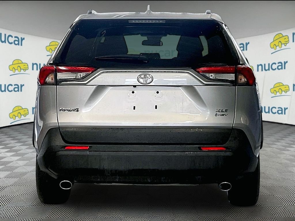 Used 2025 Silver Toyota XLE image 5