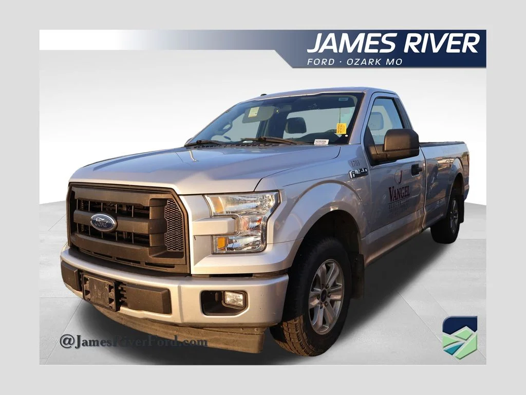 Used 2017 Silver Ford XL image 1