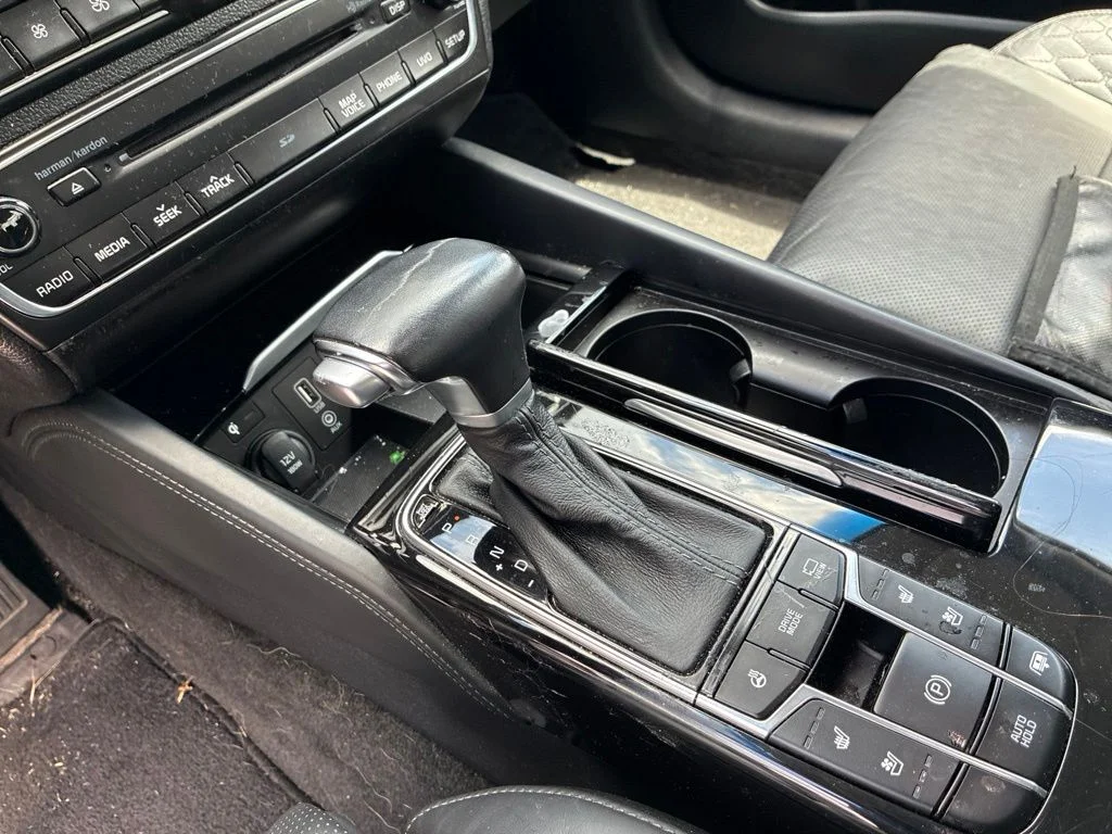 Used 2018 Gray Kia Limited image 14