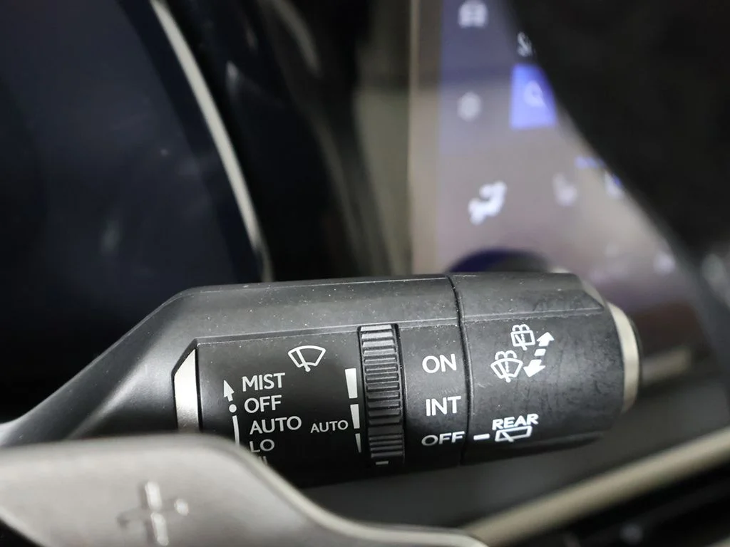 Used 2023 White Lexus 350h Premium image 40