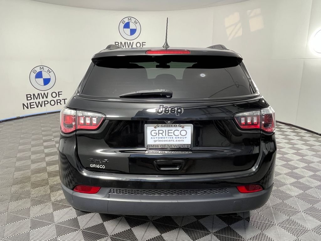 Used 2019 Black Jeep Latitude image 13