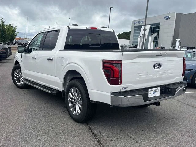New 2026 Star White Metallic Tri-Coat Ford Lariat image 4