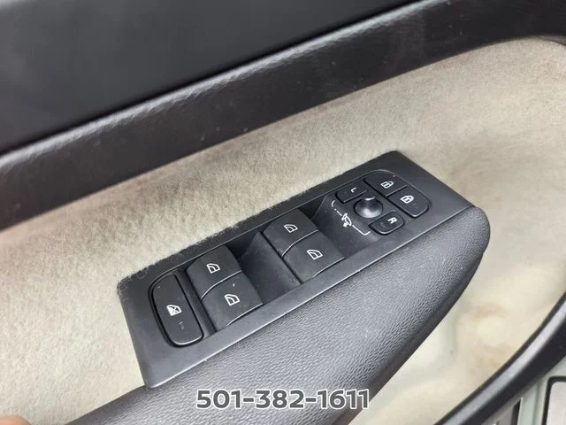 Used 2024 Green Volvo B5 Plus Dark Theme image 30