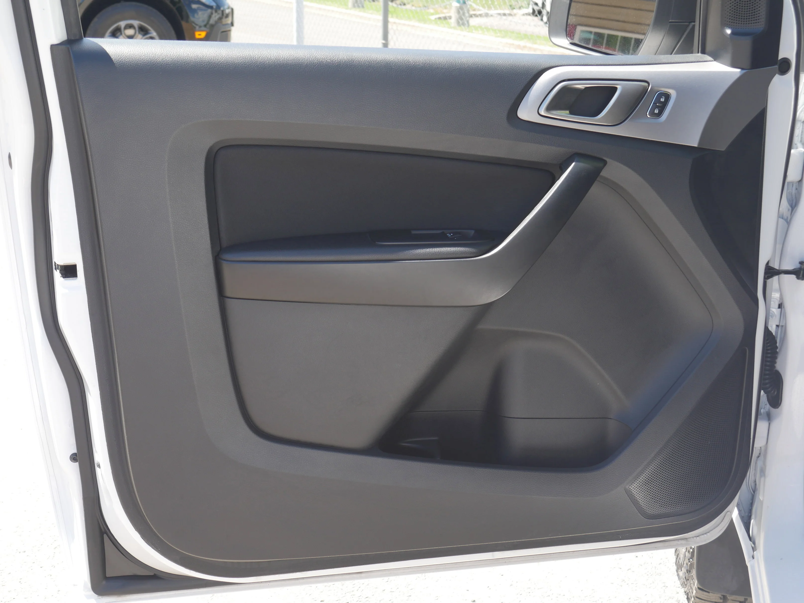 Used 2019 Oxford White Ford XLT image 32