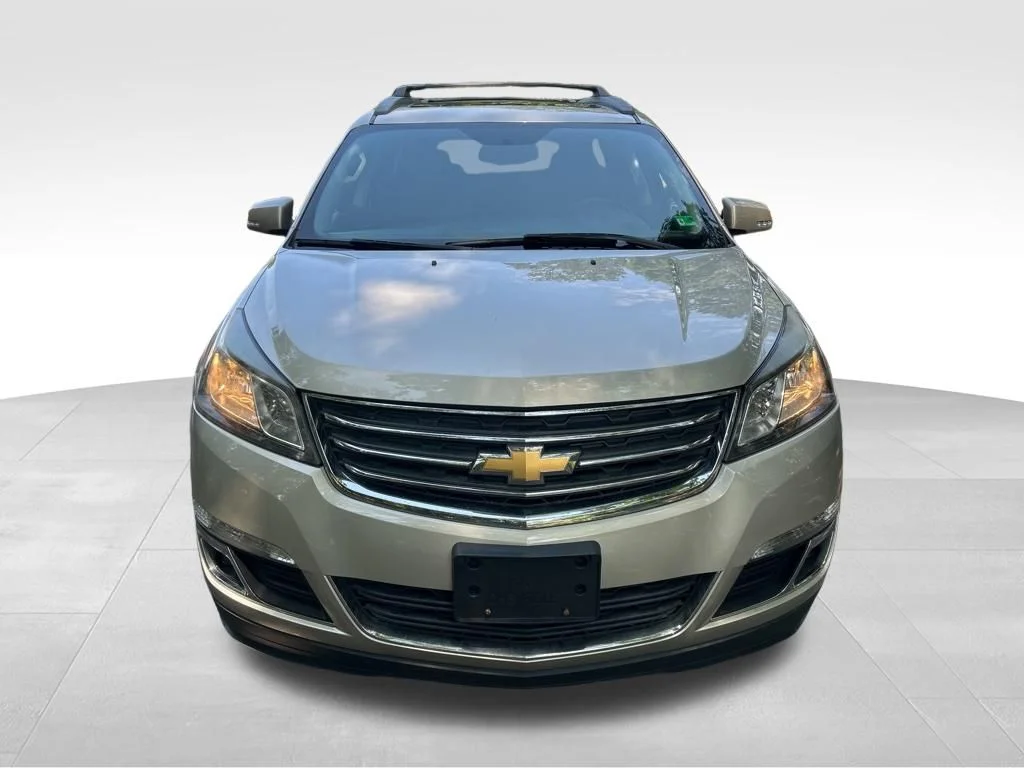 Used 2015 Gold Chevrolet LT image 9