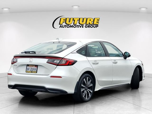 Used 2024  Honda EX-L image 4