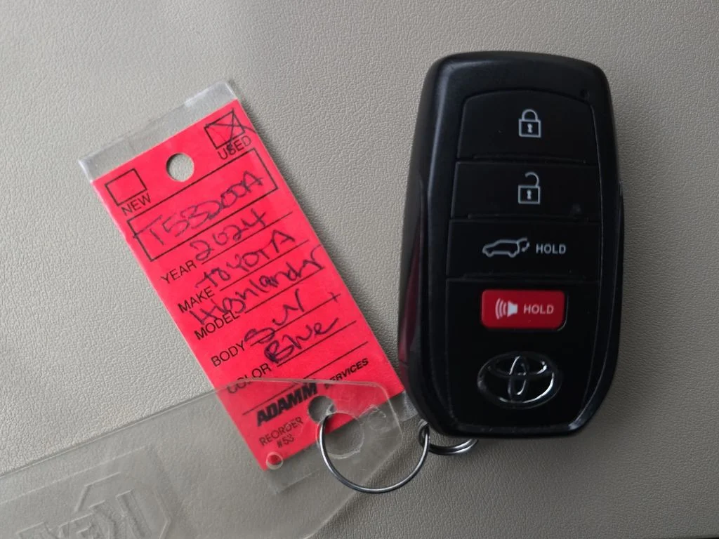 Used 2024  Toyota XLE image 42