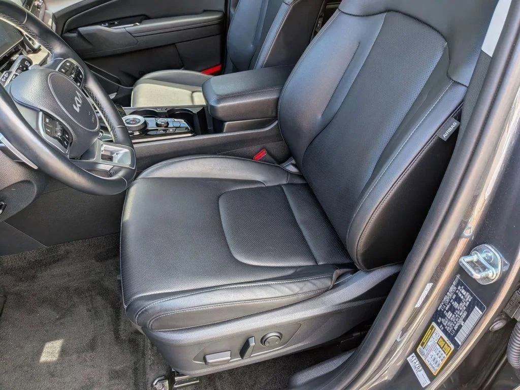 Used 2025 Gray Kia EX image 21