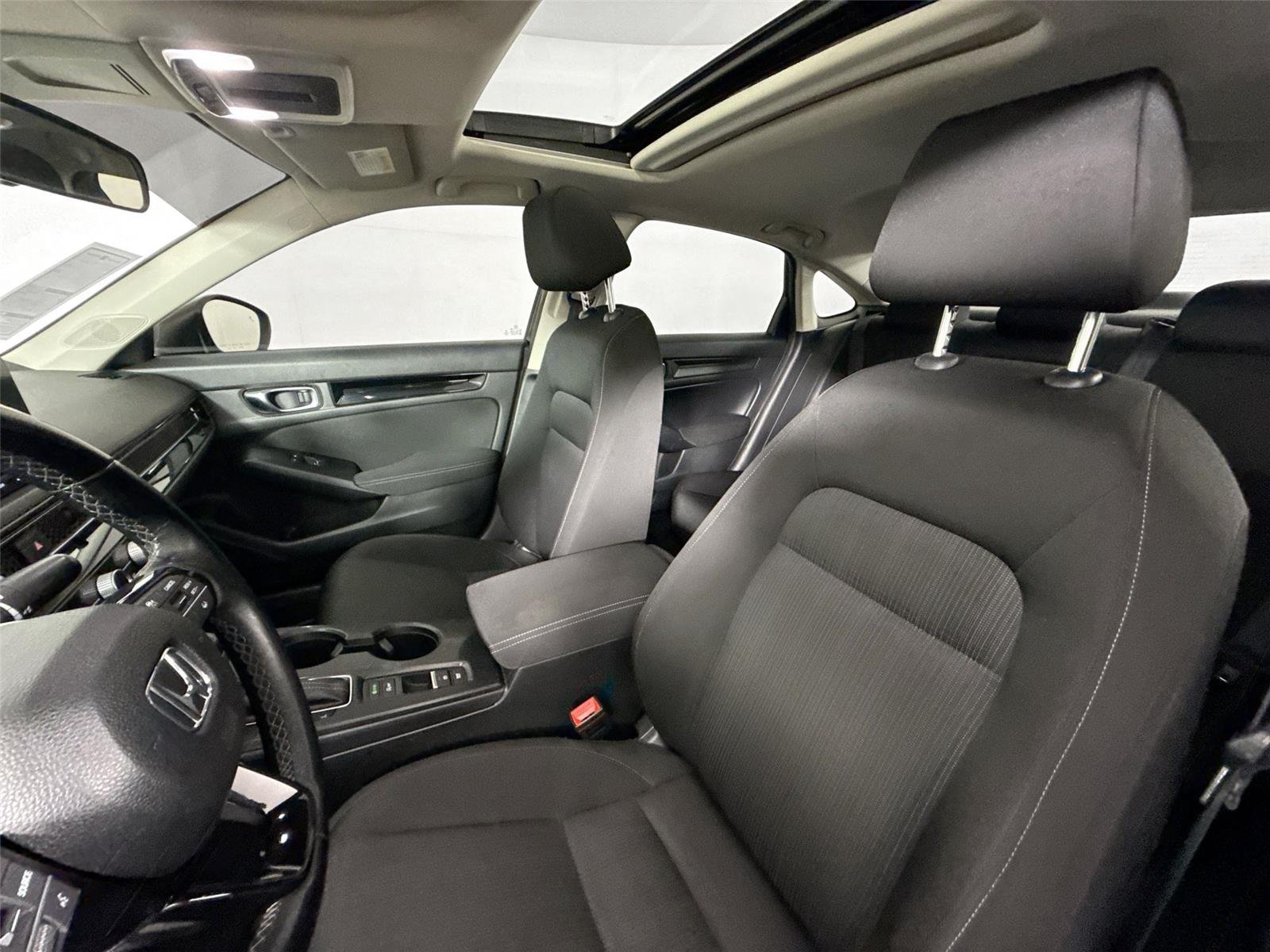 Used 2022 Crystal Black Pearl Honda EX image 3