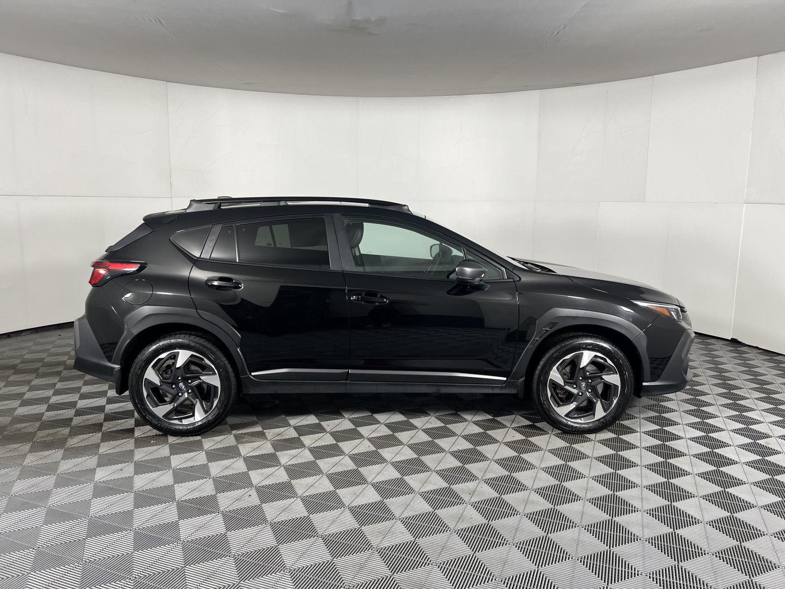 Used 2025 Crystal Black Silica Subaru Limited image 23