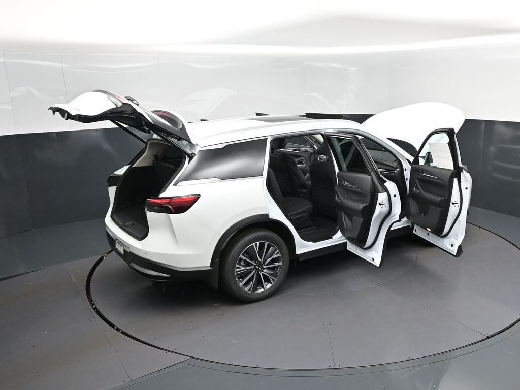 New 2027 RADIANT WHITE INFINITI Luxe FWD image 50