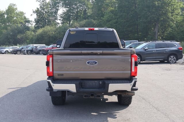 Used 2023 Gray Ford Lariat image 6