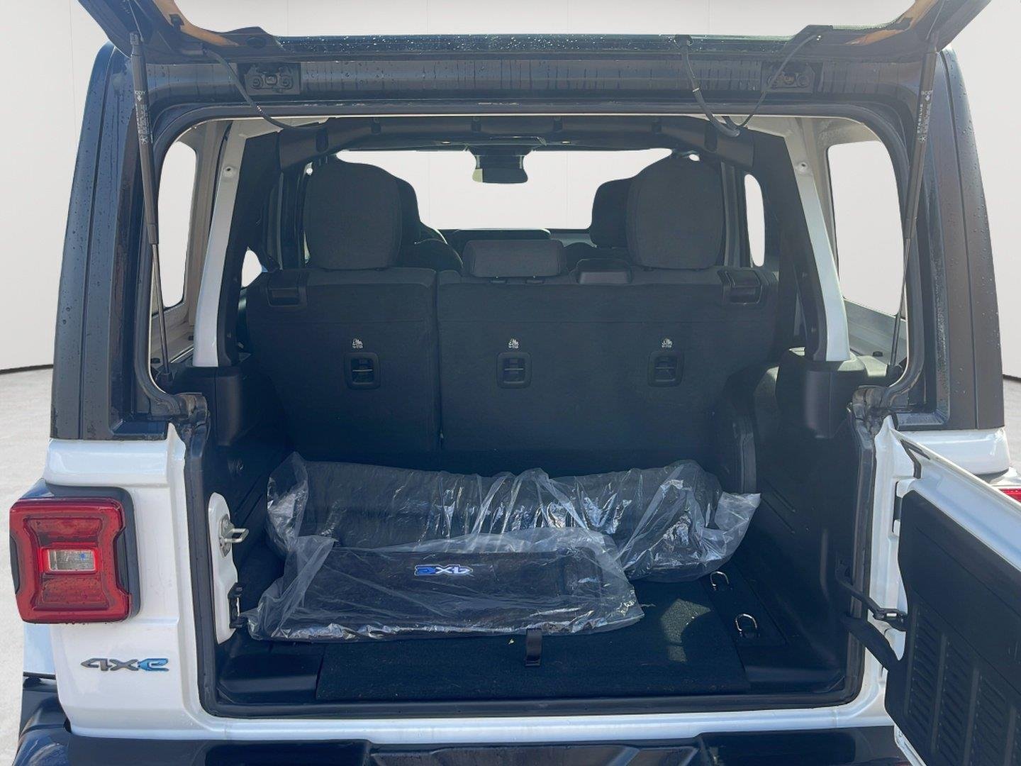 Used 2024 Bright White Clearcoat Jeep Sport S image 10