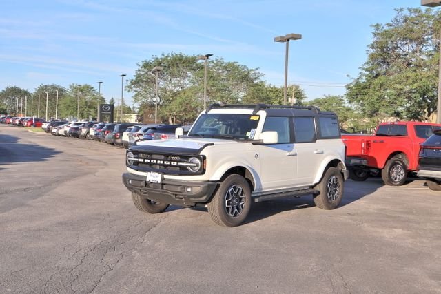 Used 2022 White Ford Outer Banks image 3