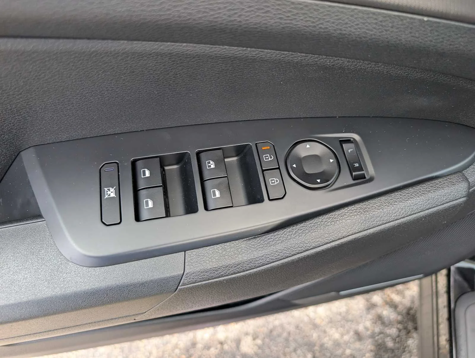 New 2026 Ebony Black Kia LX image 30