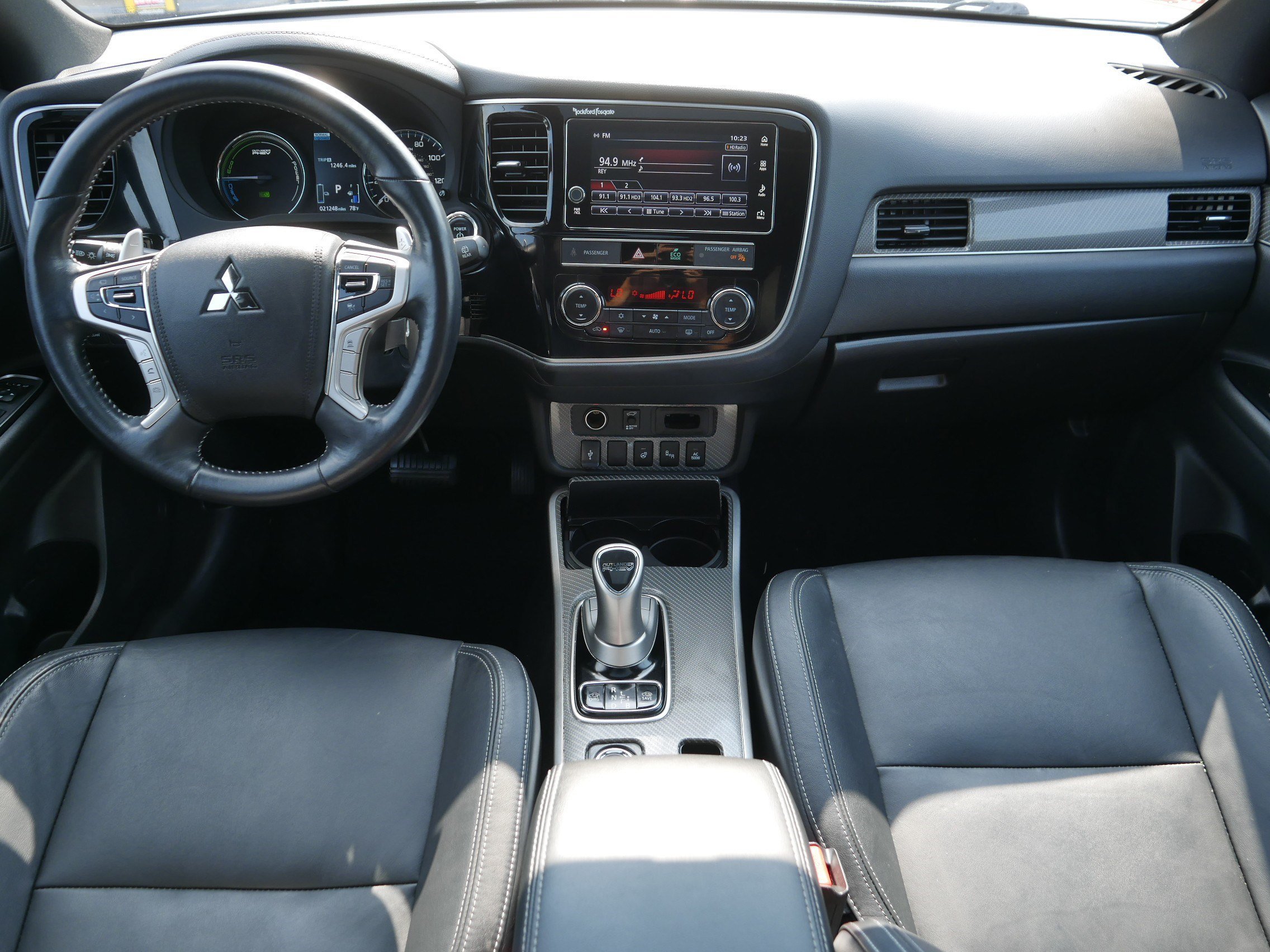 Used 2019 Mercury Gray Metallic Mitsubishi GT image 10