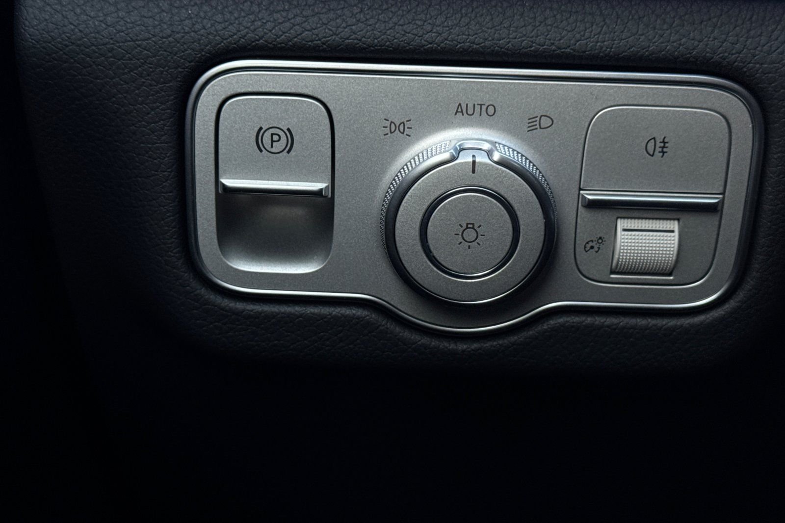New 2026 Polar White Mercedes-Benz GLS 450 image 28
