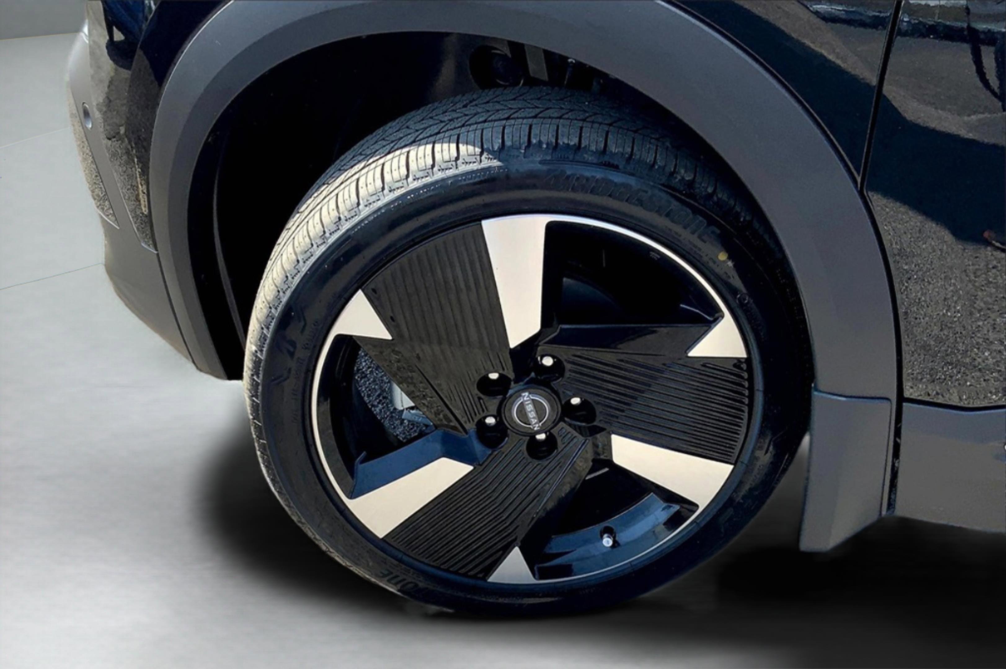 2025 Nissan Kicks SR AWD - Photo 11