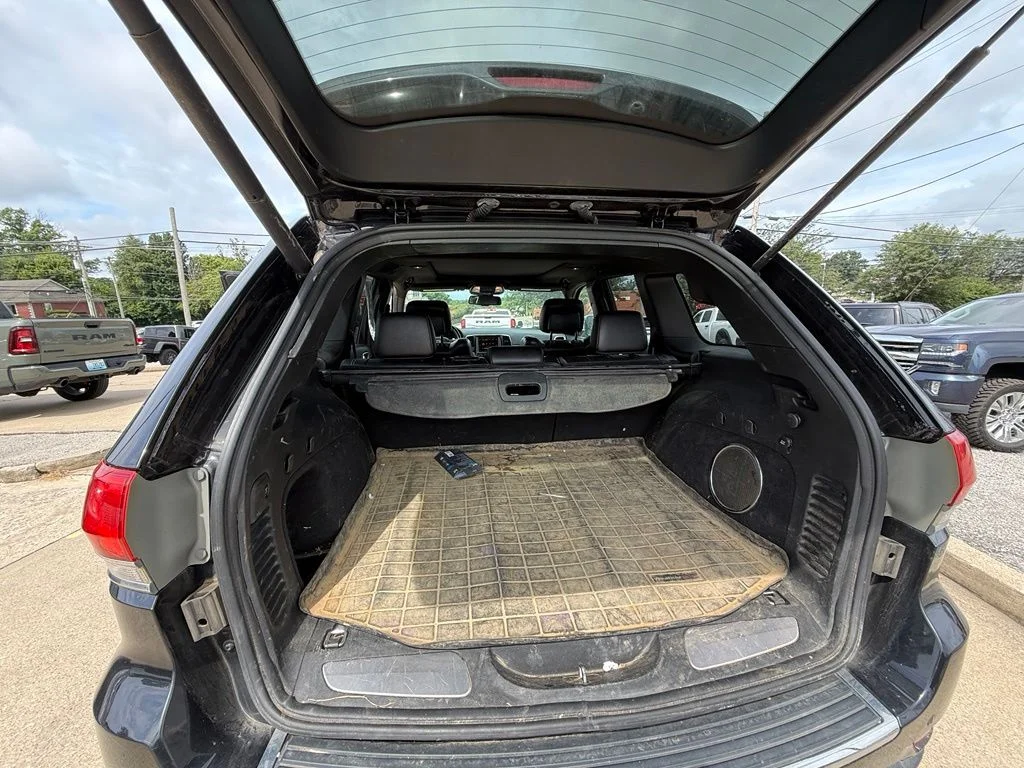 Used 2016 Black Jeep Limited image 26