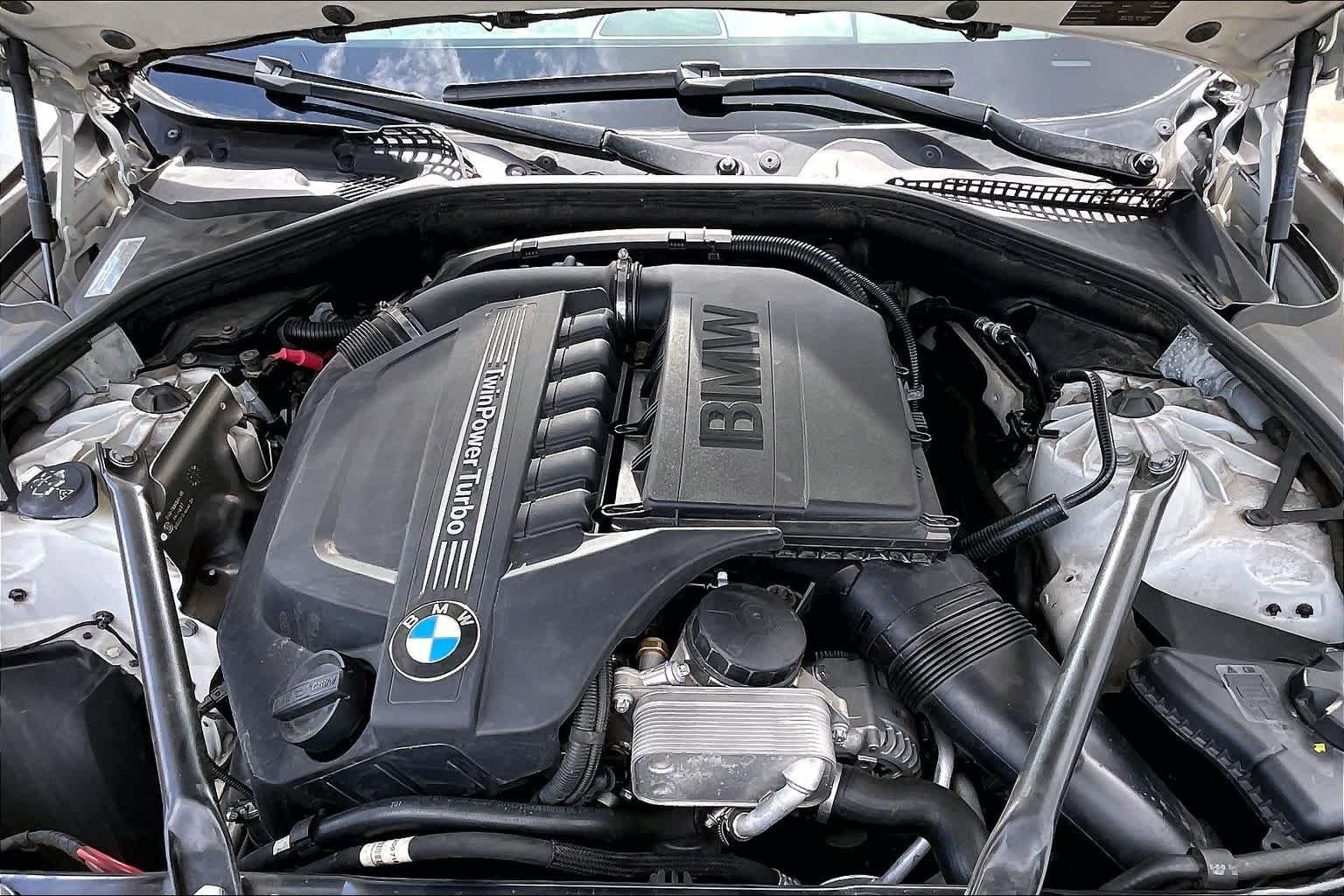 Used 2014 Alpine White BMW 535i image 29