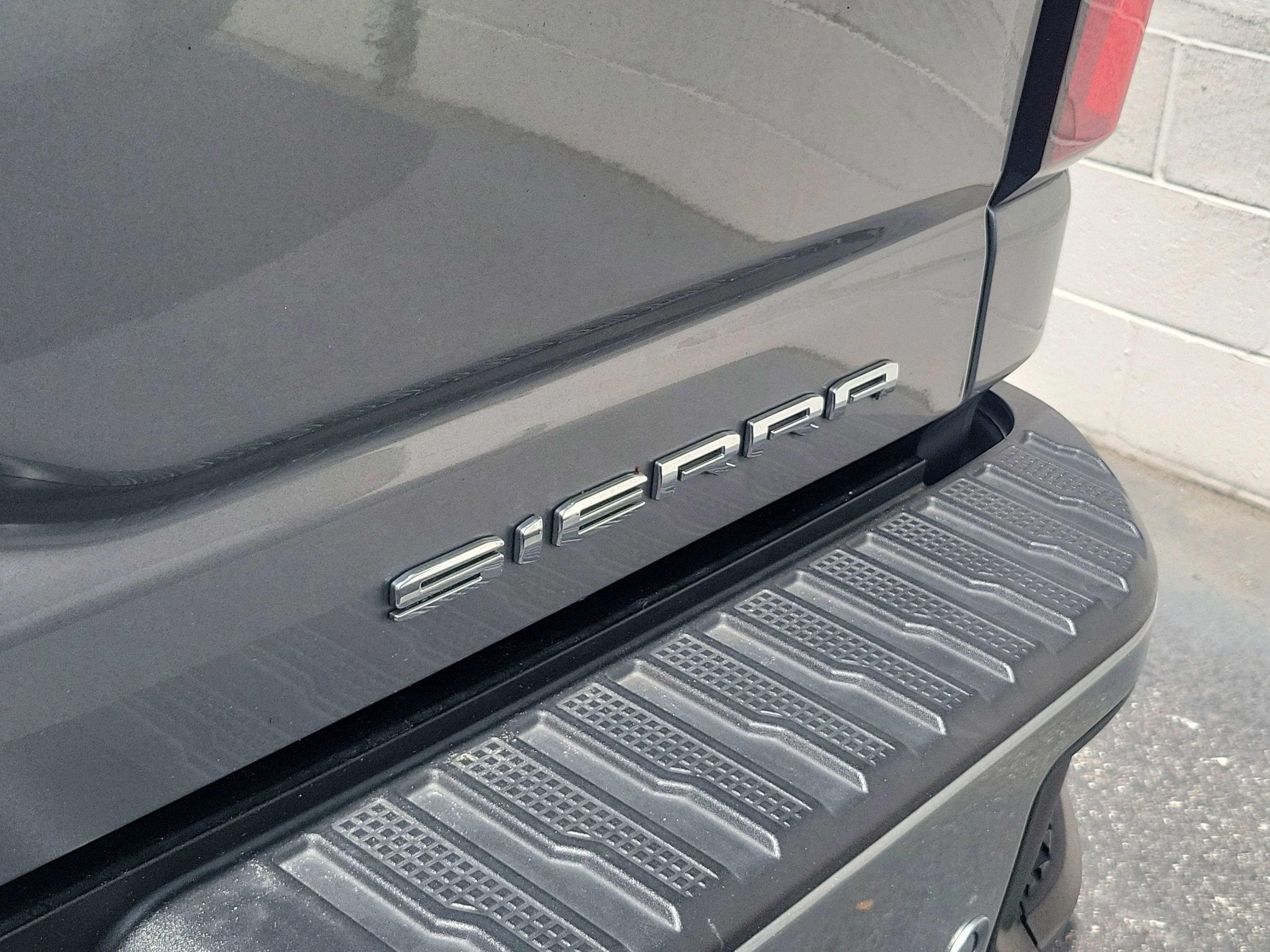 Used 2014 Iridium Metallic GMC SLE image 8
