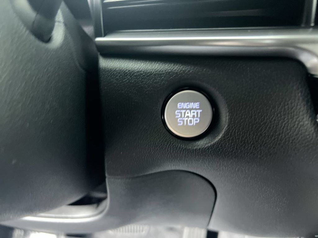 New 2026 Glacial White Pearl Kia LX image 19