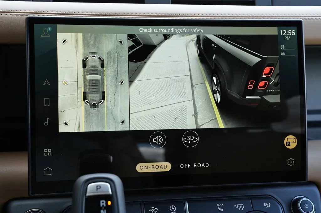 New 2026 Fuji White Land Rover X-Dynamic SE image 27