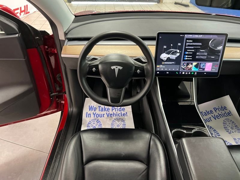 Used 2021 Red Tesla Long Range image 26