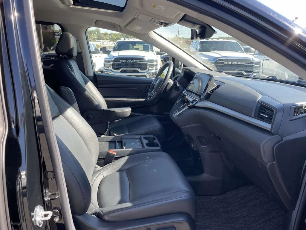 Used 2025  Honda EX-L image 15