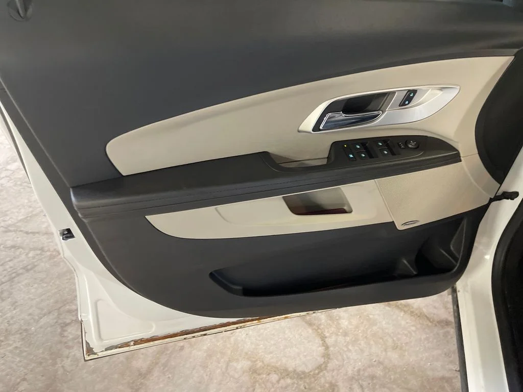 Used 2017 White Chevrolet LT image 15