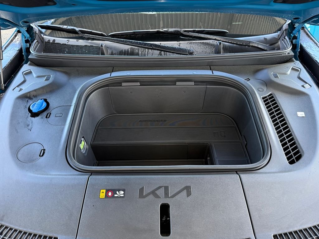 New 2026 Ocean Blue Kia Wind AWD image 11