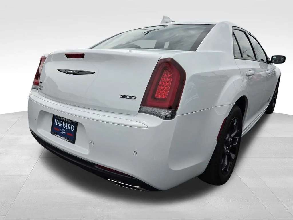 Certified Used 2023 Bright White Clearcoat Chrysler Touring image 35