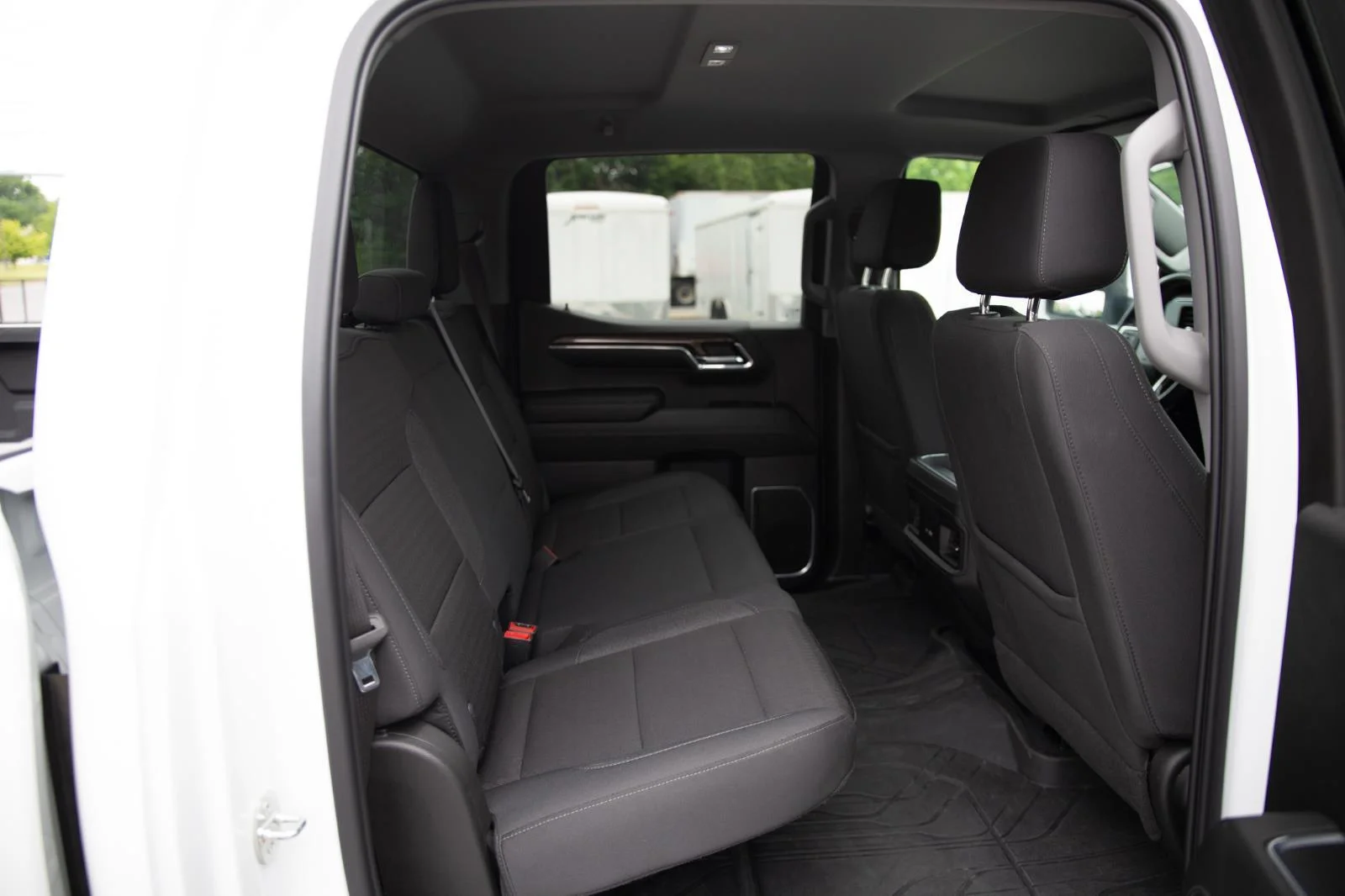 Used 2024 Summit White Chevrolet RST image 23