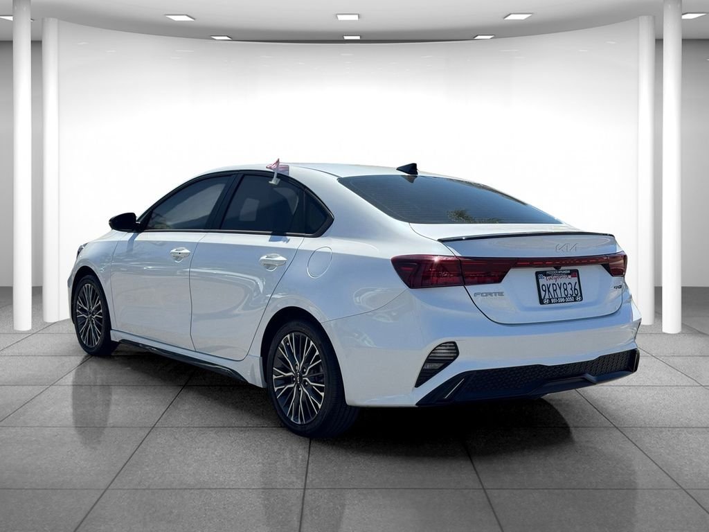 Used 2024 White Kia GT-Line image 3