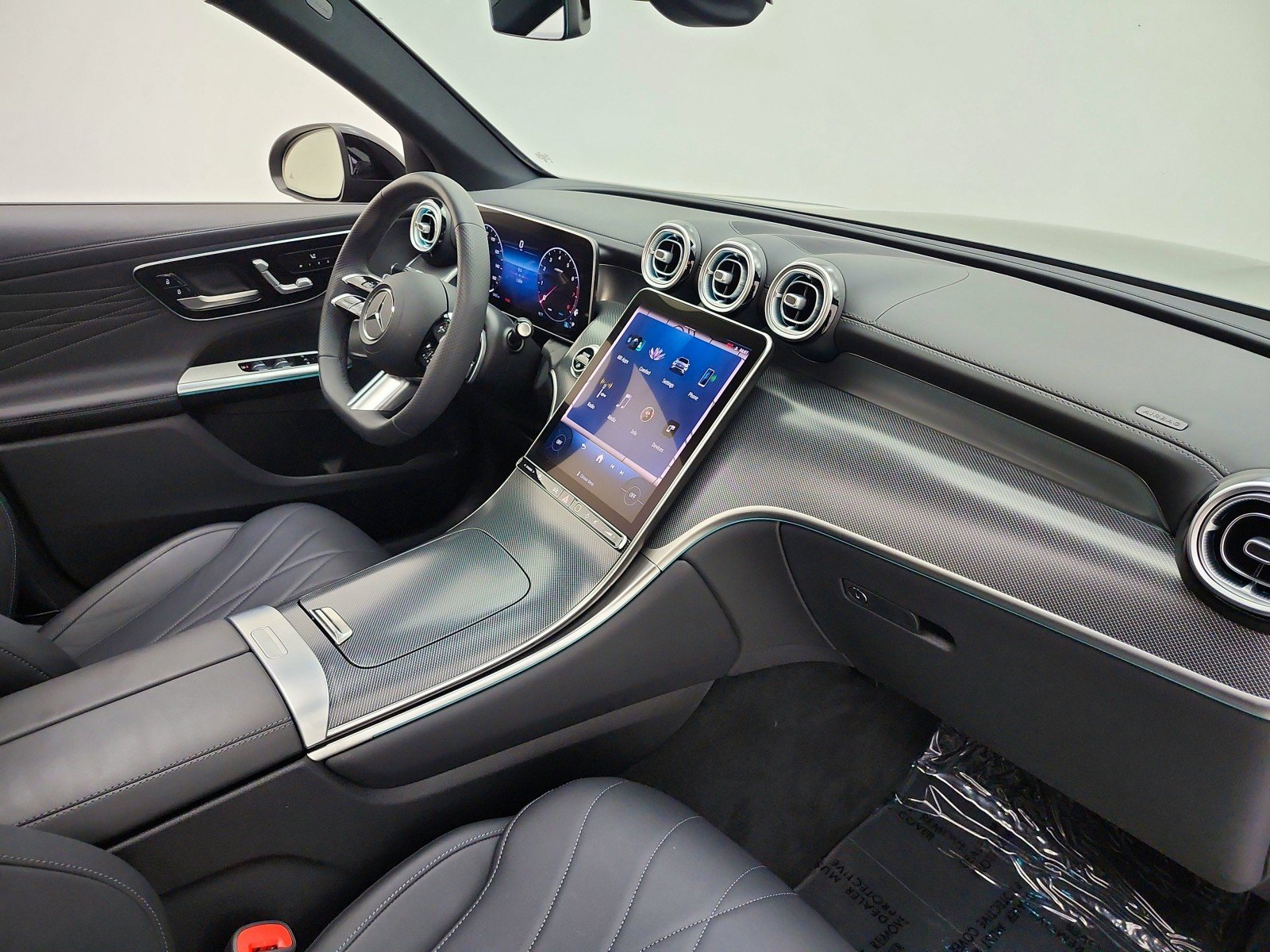 Used 2023 Black Mercedes-Benz GLC 300 SUV image 21
