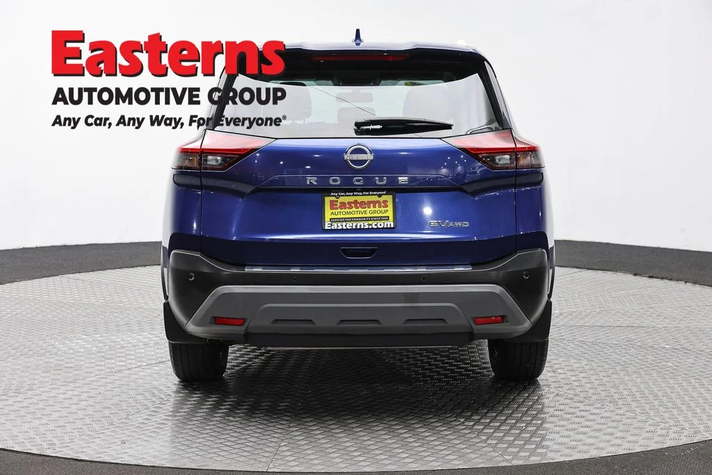 Used 2023 Blue Nissan SV image 6