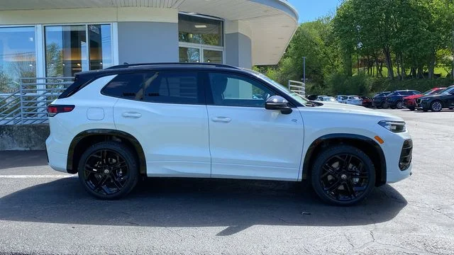 New 2026 White/off-white Volkswagen 2.0T SE R-Line Black image 4
