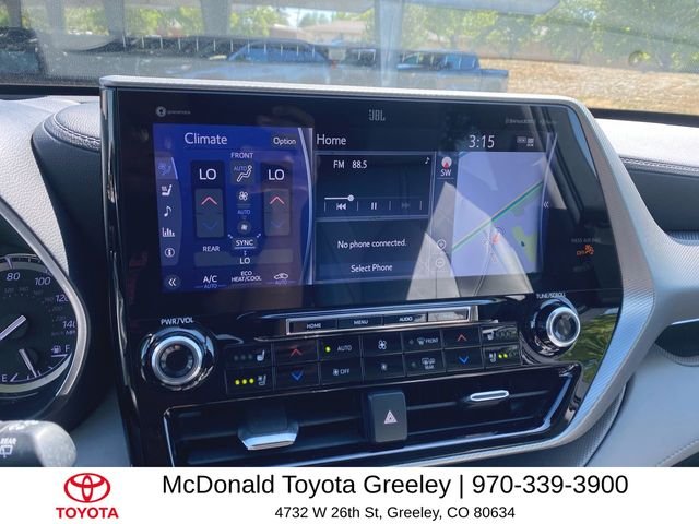 Used 2022 Gray Toyota Platinum image 16
